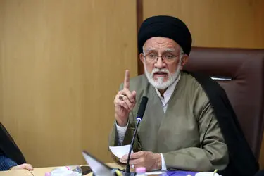 انحصاری بودن واردات اقلام ضروری، کشور را به سمت قحطی سوق می دهد