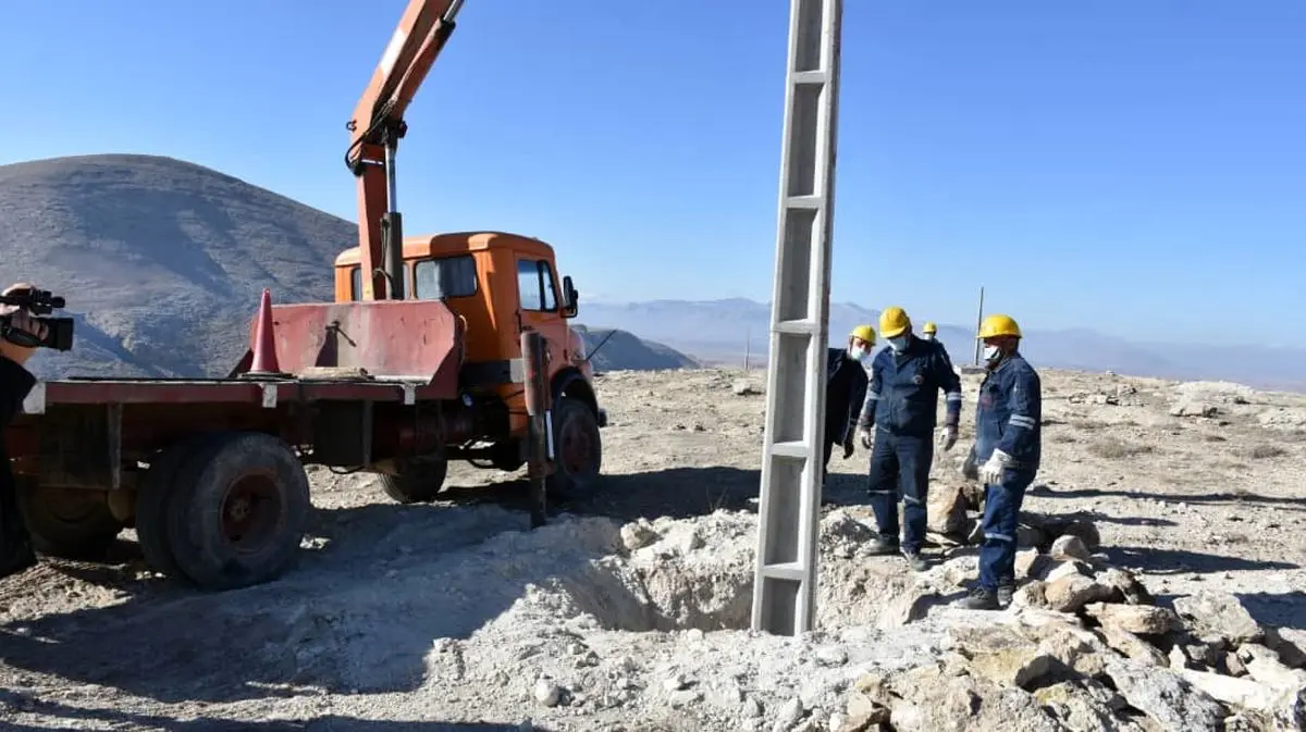 روشنایی به روستای ۱۲ خانواری شهرستان ماکو رسید