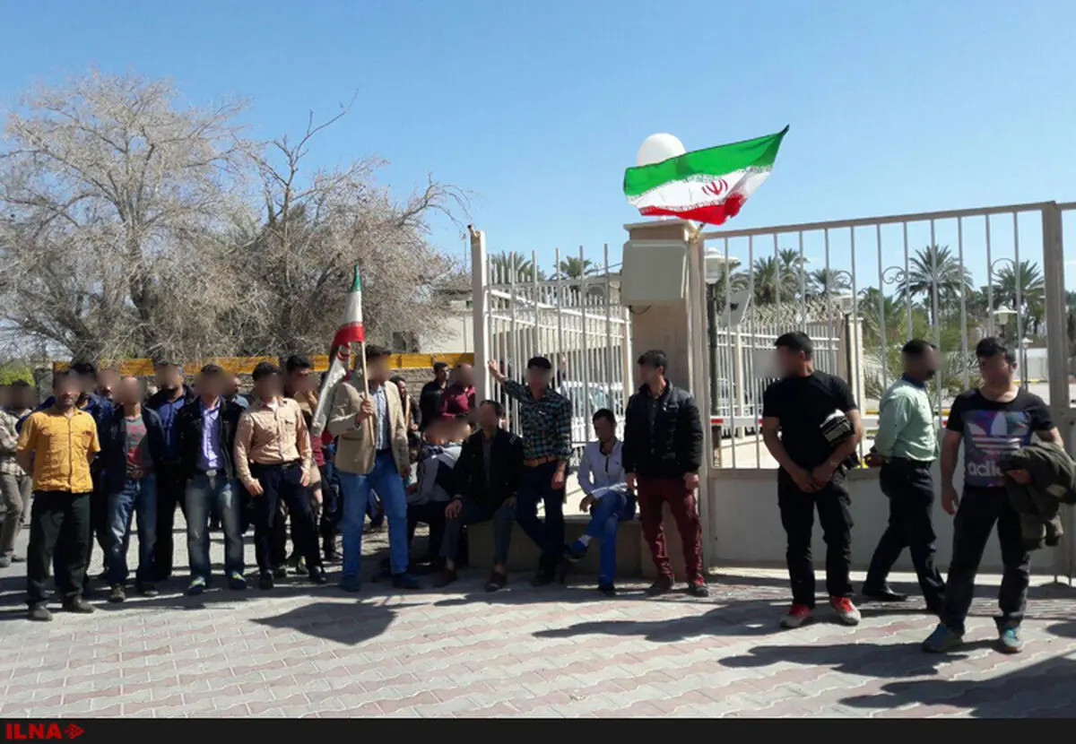 معوقات مزدی کارگر معدن زغال‌سنگ نگین طبس را به تجمع کشاند