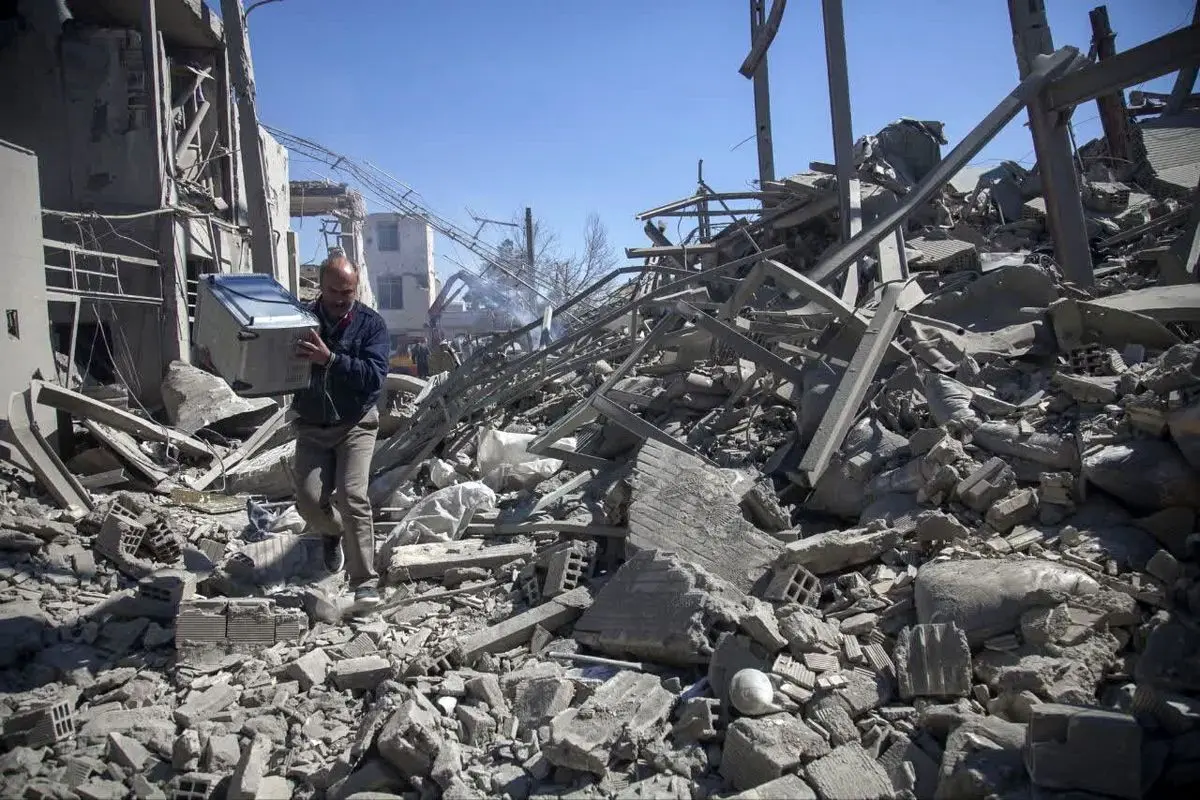 جنایت جنگی دشمن در نجف‌آباد اصفهان/ شهادت شماری از مردم بی‌گناه 