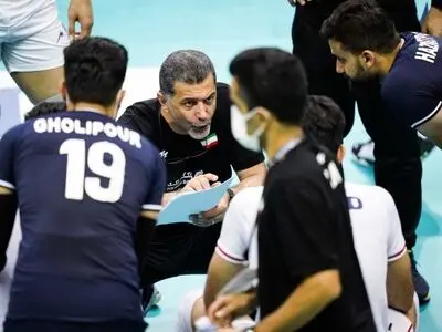ویدیو: شادی بازیکنان تیم ملی والیبال و اشک‌های عطایی و اسفندیارپور بعد از قهرمانی ایران 