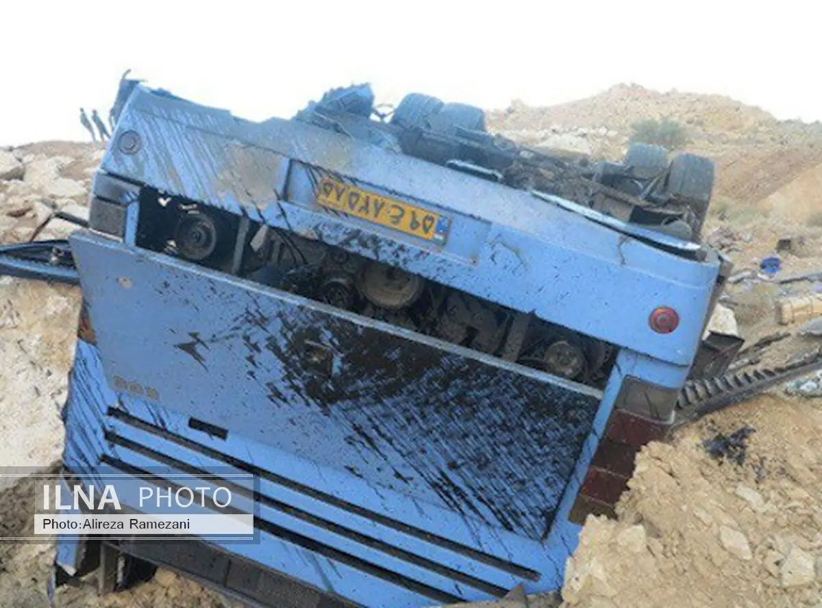 مستندات ناایمنی محل واژگونی اتوبوس حامل سربازان در نی‌ریز فارس منتشر شد