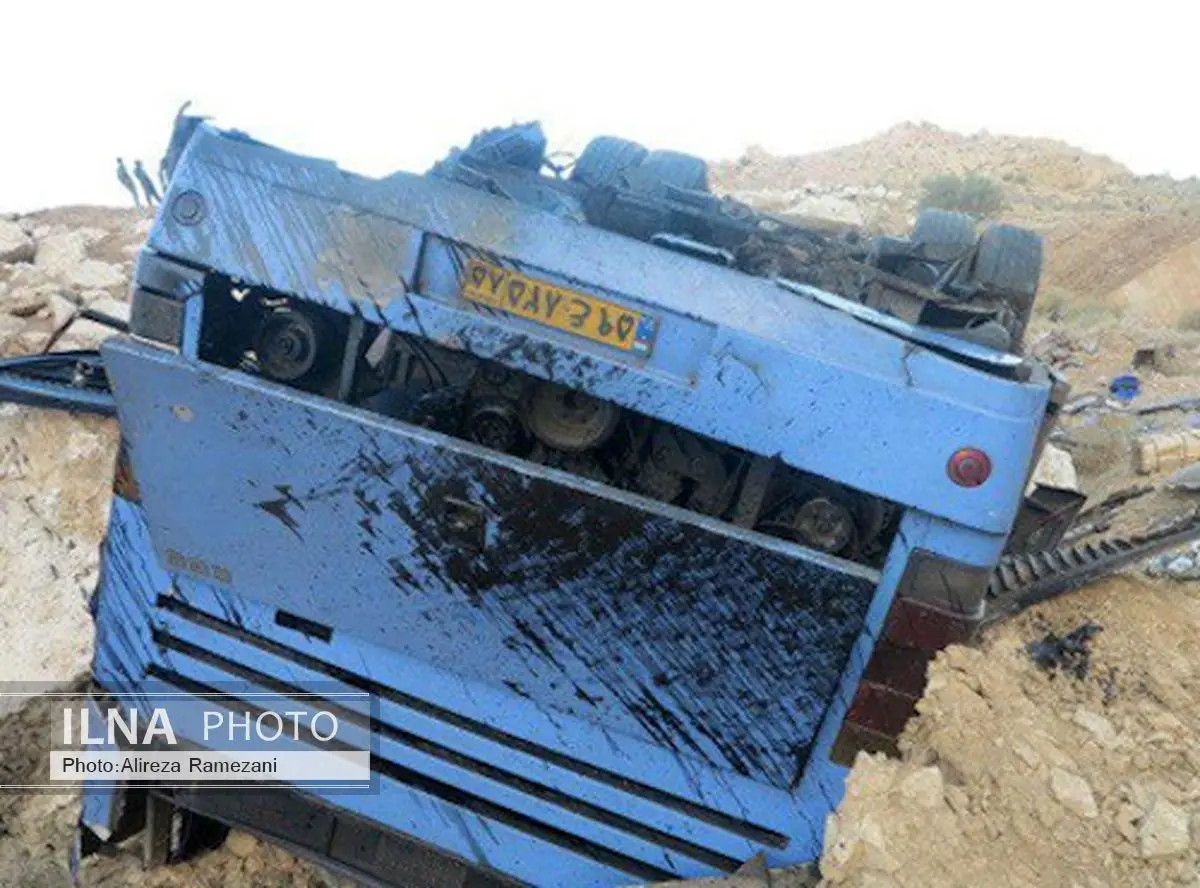 مستندات ناایمنی محل واژگونی اتوبوس حامل سربازان در نیریز فارس منتشر شد