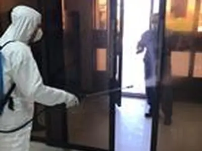 سارقان به بهانه ضد عفونی منازل اقدام به سرقت می کنند