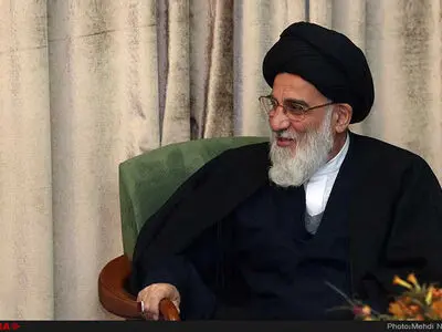 روند درمانی آیت‌الله هاشمی شاهرودی ادامه دارد/ حال رئیس مجمع وخیم است