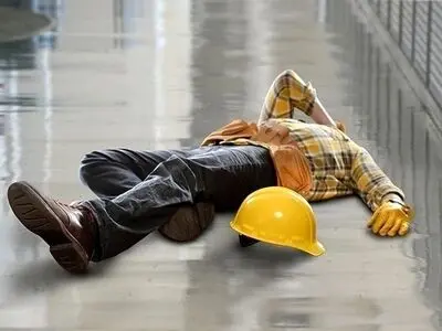 مصدومیت ۹ کارگر در آتش سوزی استراحتگاه