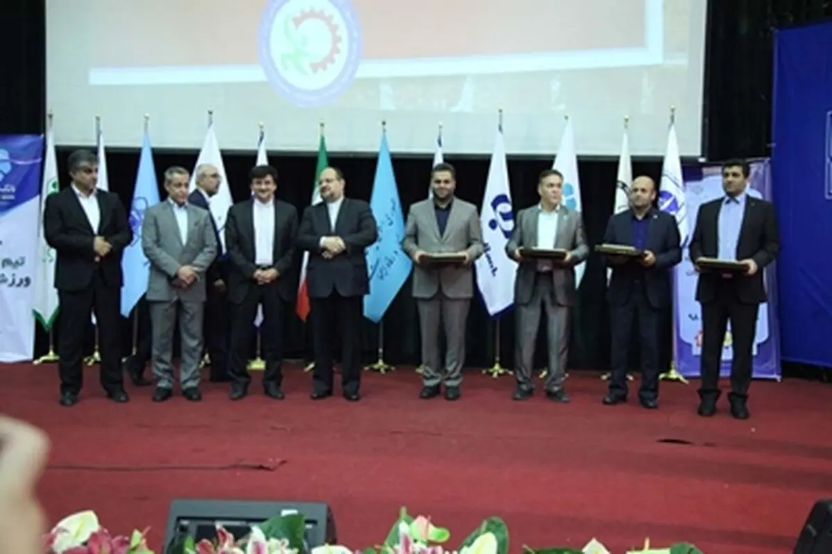تجلیل از بانک رفاه در مراسم بدرقه کاروان طلایه داران رونق تولید
