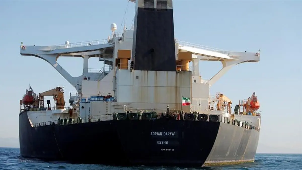 Iranian tanker switches destination, heads to Turkey