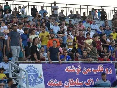 ویدیو: بدرقه پرشور هواداران از کاروان آلومینیوم اراک
