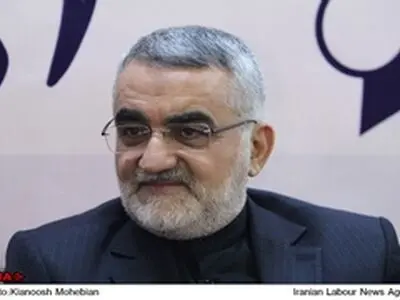 بروجردی: تیم مذاکره کننده مقابل زیاده خواهی ها مقاومت کرده است