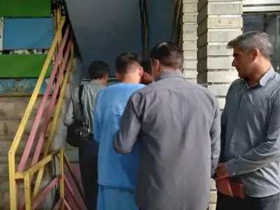 بازسازی صحنه سرقت مسلحانه از یک طلافروشی در کرمانشاه