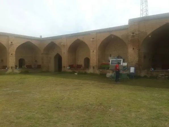 گزارش تصویری از مراحل آماده‌سازی کاروانسرای "ماهیدشت"  کرمانشاه 