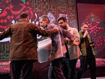 عباس ناصری کاریکاتوریستِ روایتگر جنگ تجلیل شد