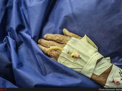 ۳۰ هزار سرنگ به مناطق زلزله‌زده ارسال شد