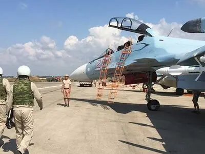 انهدام دست‌کم ۷ جنگنده روسیه در بمباران «حمیمیم»