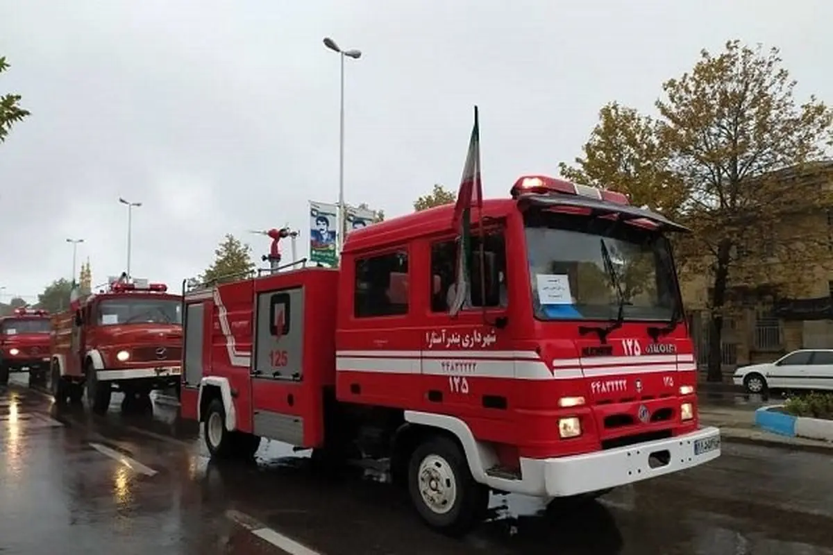 مهار آتش‌سوزیِ نادریِ اهواز با کمک چهار ایستگاه آتش نشانی/ سهل‌انگاری، عامل اصلی حادثه بود