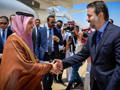 بن فرحان وارد دمشق شد