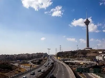 هوای تهران سالم است/وزش باد و بارش باران پراکنده 