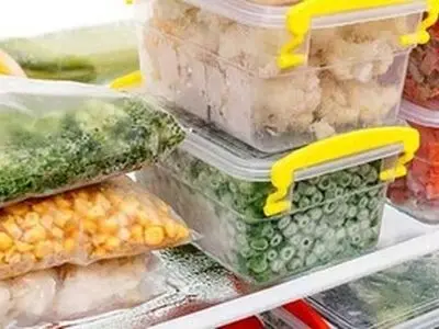 این مواد غذایی را فریز نکنید، سم تولید می‌شود