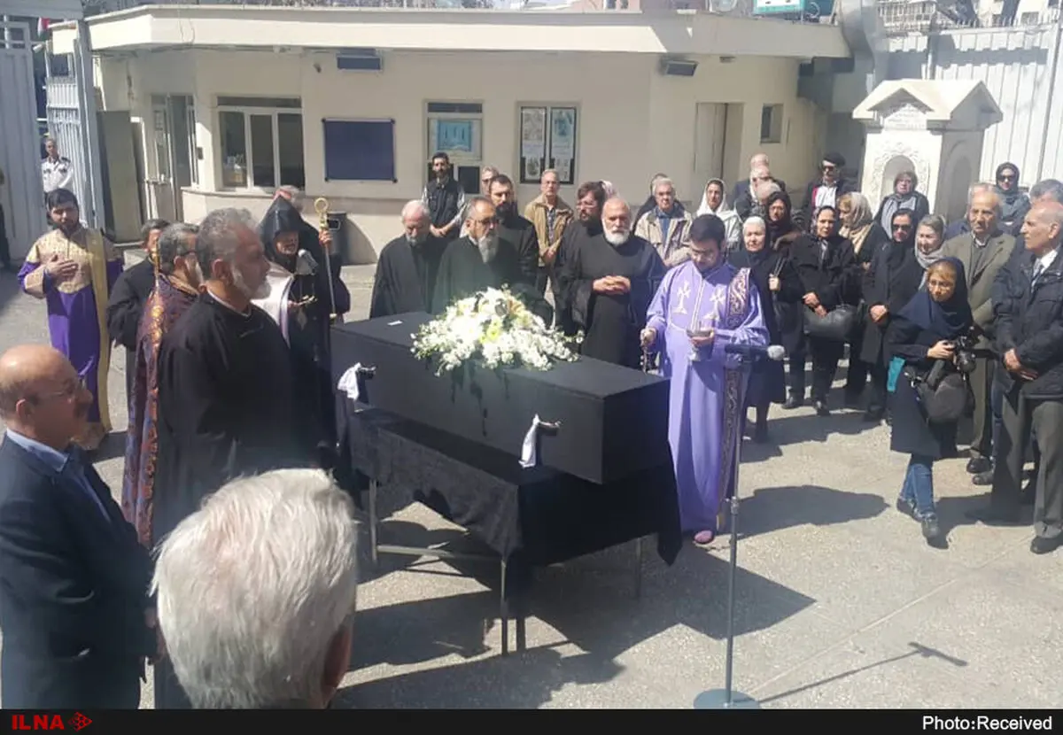 مادر مجسمه‌سازی ایران تشییع شد+عکس