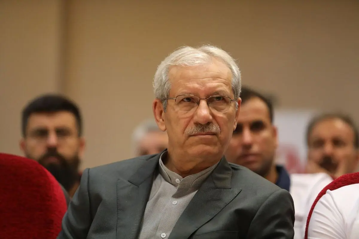 نصیرزاده: مذاکرات با بازیکنان فقط براساس لیست خمز انجام می‌شود/ منتظر تصمیم نهایی اخباری هستیم