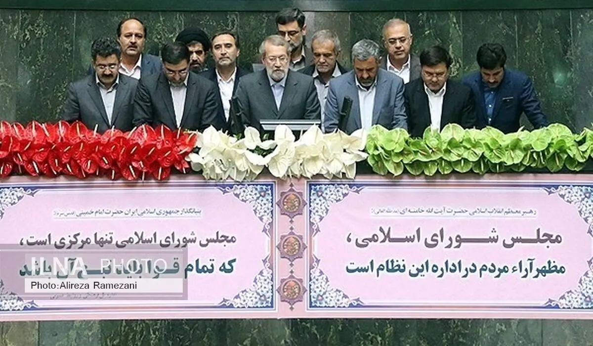 انتخاب مطهری وبزشکیان نائبین لرئیس مجلس الشورى الاسلامی