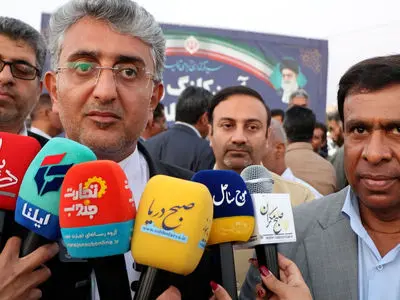 آیین کلنگ‌زنی زمین ورزشی چمن مصنوعی محله شمیلی‌ها +فیلم