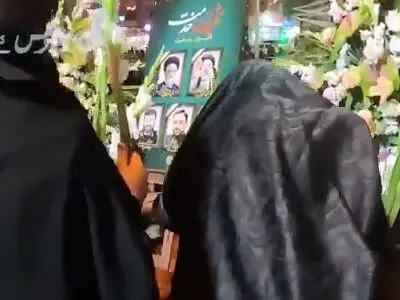 مردم کرمان در سوگ رئیس‌جمهور شمع روشن کردند + فیلم