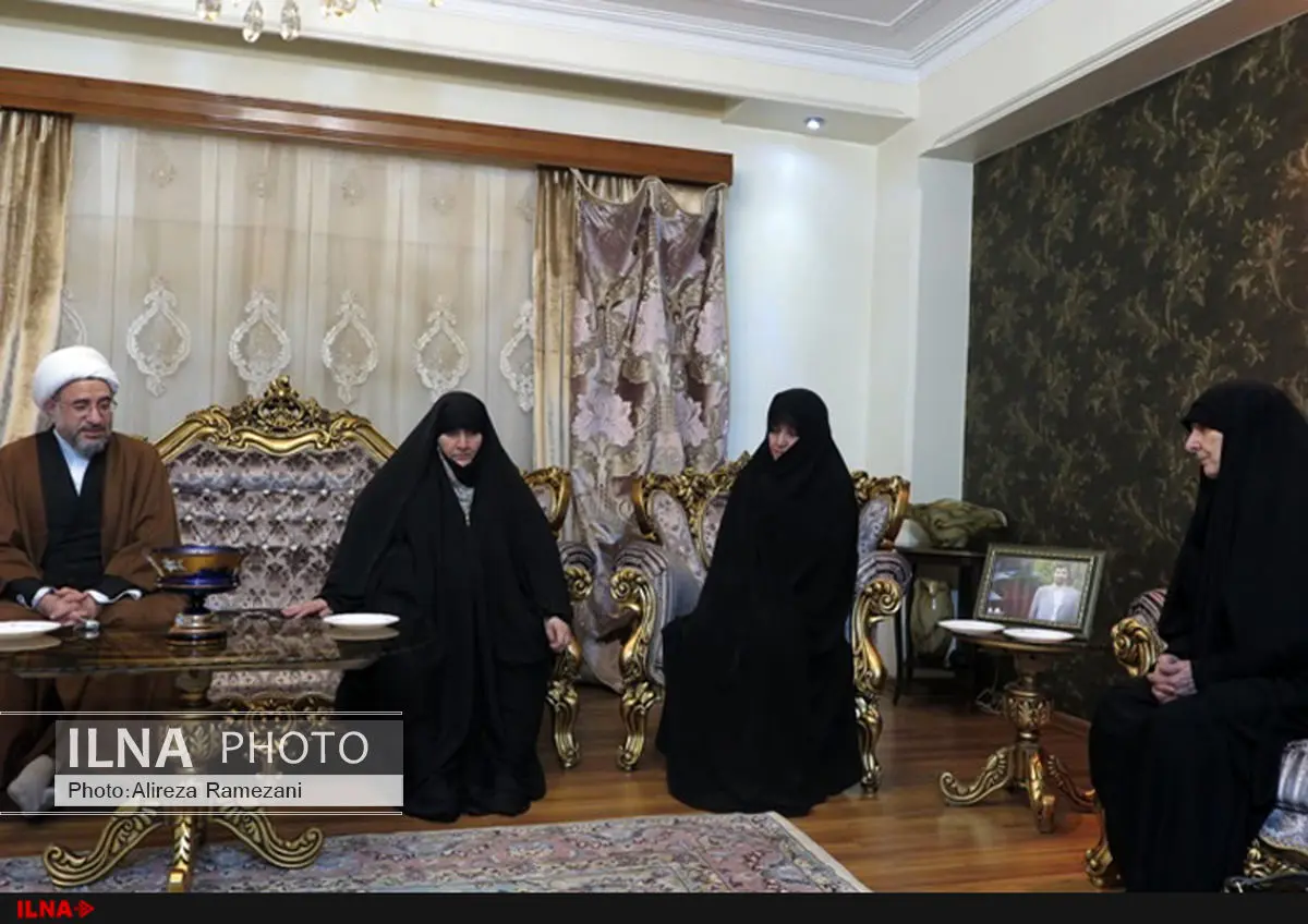 حضور دبیرکل مجمع جهانی تقریب در منزل مرحوم رکن آبادی