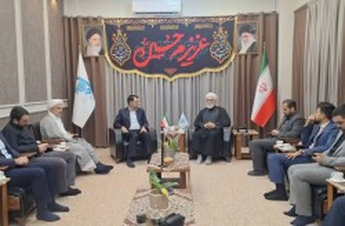 قدردانی امام جمعه کیش از مدیریت تحول‌آفرین (محمد کبیری) مدیرعامل سازمان منطقه آزاد