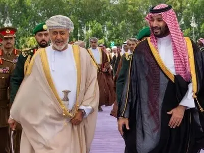 سلطان عمان وارد عربستان شد