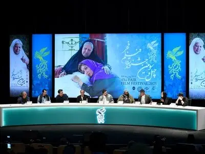 پوروزیری: رویکرد ما پرداختن به حرف‌های ایدئولوژیک به‌دوراز کلیشه‌ها است