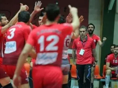 پرواز فلامینگو‌ها به فینال لیگ برتر/ پیروزی شهرداری زیرموشک باران کاغذی
