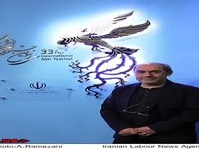 باید به اطرافمان بیشتر توجه کنیم