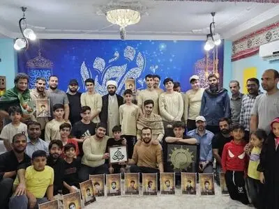 تجلیل از دو مداح هرمزگانی و گروه جهادی از استان تهران در هیئت الرضا (ع) بندرعباس 