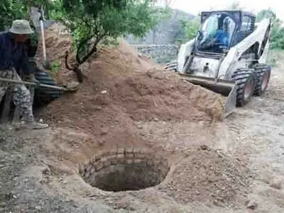 تداوم برخورد قانونی با چاه‌های غیرمجاز در استهبان/۱۷ چاه پُر شد