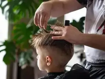 آیا کوتاه‌کردن واقعاً باعث رشد سریع‌تر مو می‌شود؟