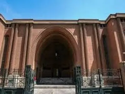 انتقال اشیا و آثار تاریخی موزه‌ها به مخازن امن