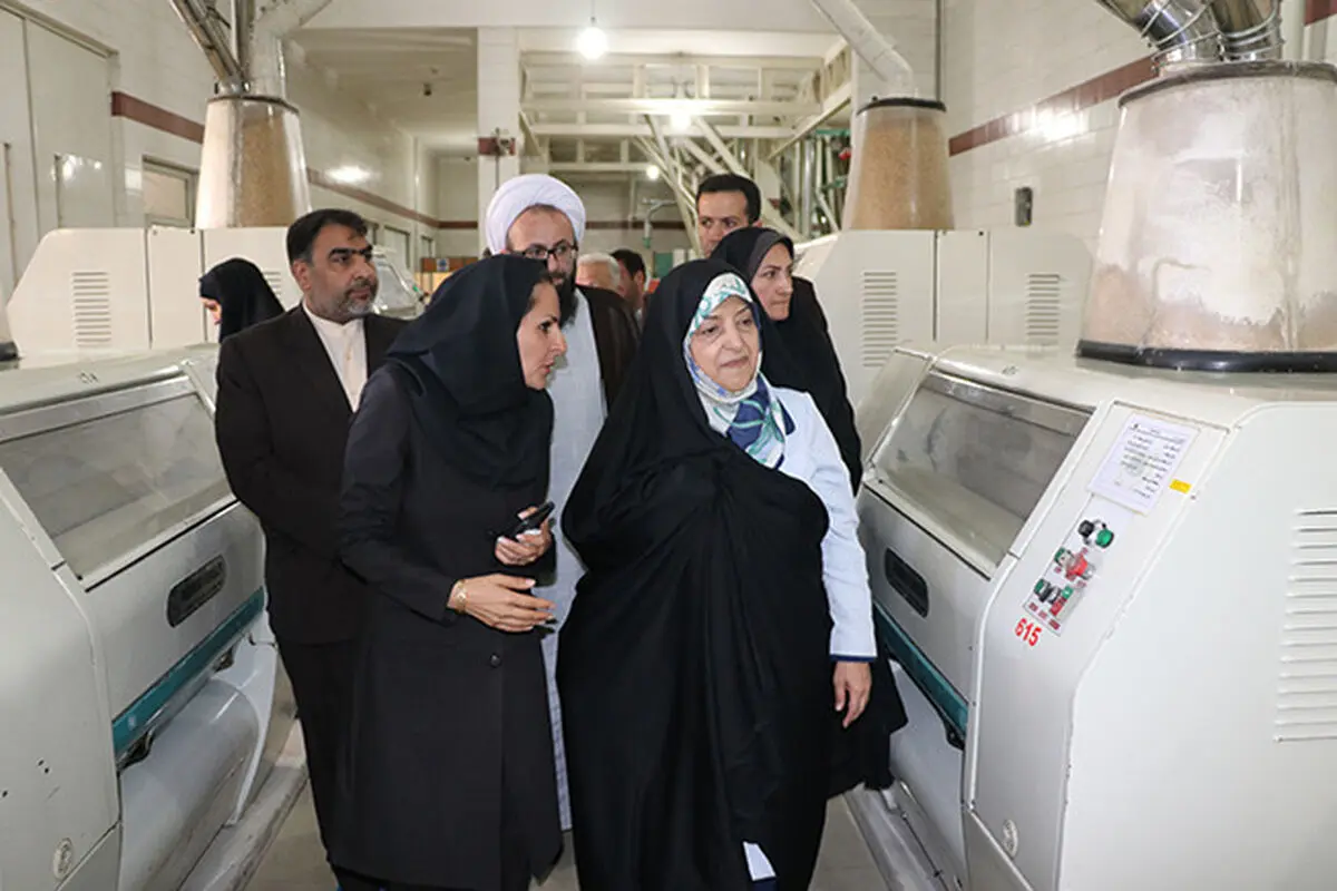 تجلیل معاون رئیس جمهور از بانوان کارآفرین