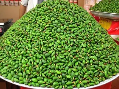 چغاله بادام هر کیلو ٦٠ هزار تومان
