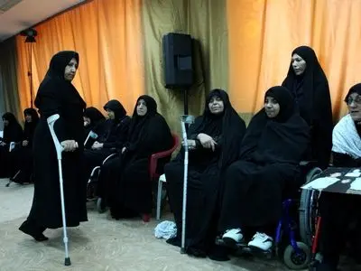 آمار دختران جانباز مجرد بسیار زیاد است/ انتقاد از بی‌توجهی بنیاد شهید در ساخت آسایشگاه/ حق پرستاری به جانبازان ۵۰ درصدی نمی‌دهند