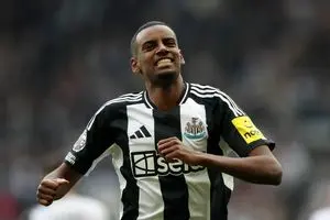 مالکان عربستانی کلاغ‌ها مانع انتقال ایساک به لیورپول