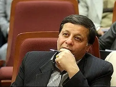 بازدید ساکت از نحوه آماده سازی زمین شماره 2 مرکز ملی‌فوتبال+عکس