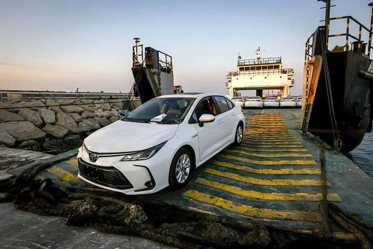 آغاز فرایند واردات خودروی شخصی/ خودروهای ایرانیان مقیم خارج کشور به گمرک رسید 