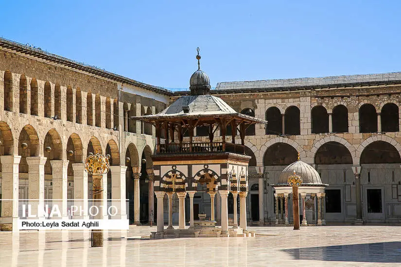  صحن مسجد جامع اموی در دمشق