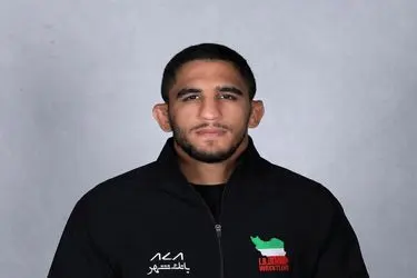 رحمان عموزاد با اقتدار به یک‌چهارم نهایی رسید