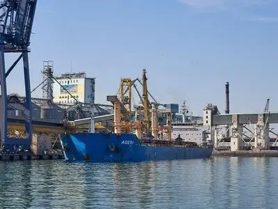 خروج ۱۳ کشتی حامل محصولات کشاورزی از بنادر اوکراین