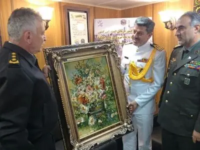 بازدید فرمانده نیروی دریایی جمهوری آذربایجان از ناوشکن دماوند