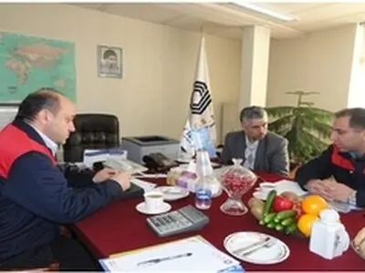 نباید تمام توجه مسئولان به واردات خلاصه شود