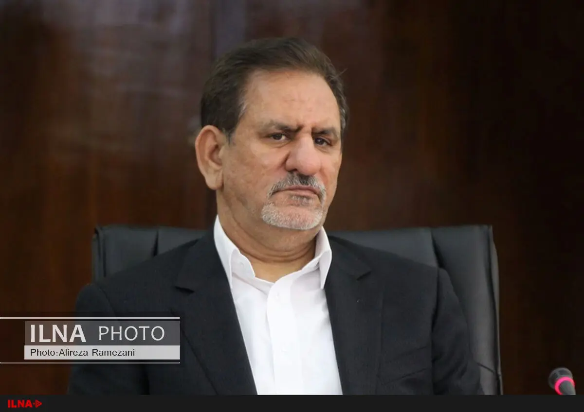 معاون اول رییس جمهور از خط تولید و نمایشگاه باطری‌های لیتیومی بازدید کرد